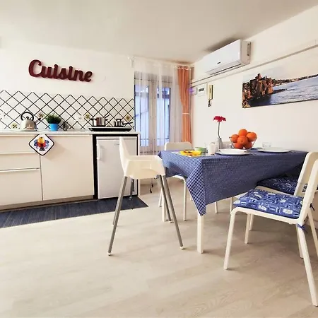 Mezzanine - 1 Min To Via Etnea Appartement Catane